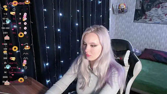 Snapshot of VikaPowers chatting on 12/20/24, 06:13 VikaPowers online show from 12/20/24, 06:13