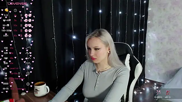 Snapshot of VikaPowers chatting on 02/05/25, 06:04 VikaPowers online show from 02/05/25, 06:04