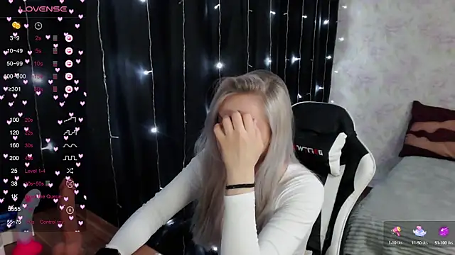 Snapshot of VikaPowers chatting on 03/02/25, 10:38 VikaPowers online show from 03/02/25, 10:38