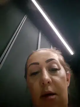 AvaLloyd online show from 02/17/25, 03:36