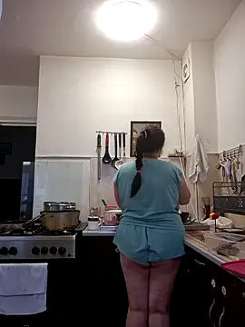 AvaLloyd online show from 02/18/25, 02:49