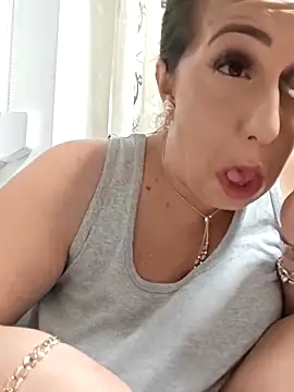 AvaLloyd online show from 10/14/25, 02:23