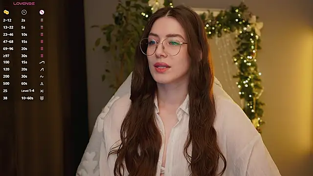 Snapshot of Ester_Hill chatting on 01/15/26, 02:16 Ester Hill online show from 01/15/26, 02:16