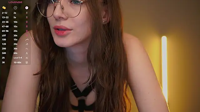 Snapshot of Ester_Hill chatting on 01/19/26, 01:20 Ester Hill online show from 01/19/26, 01:20