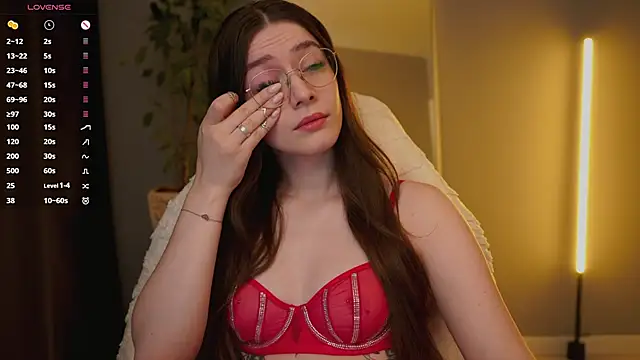 Snapshot of Ester_Hill chatting on 02/14/26, 02:52 Ester Hill online show from 02/14/26, 02:52