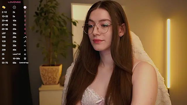 Snapshot of Ester_Hill chatting on 02/20/26, 03:03 Ester Hill online show from 02/20/26, 03:03