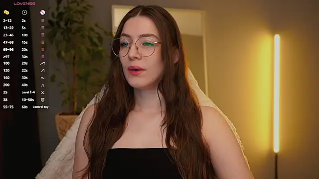 Snapshot of Ester_Hill chatting on 02/27/26, 02:55 Ester Hill online show from 02/27/26, 02:55