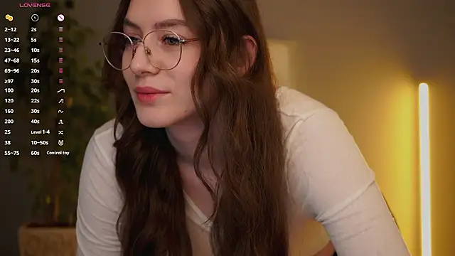 Snapshot of Ester_Hill chatting on 03/12/26, 02:29 Ester Hill online show from 03/12/26, 02:29