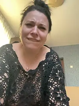 Snapshot of CuteNata chatting on 12/14/24, 11:50 CuteNata online show from 12/14/24, 11:50