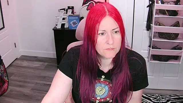 Snapshot of gennyrock chatting on 05/20/26, 05:30 gennyrock online show from 05/20/26, 05:30