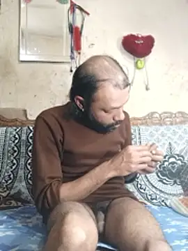 Snapshot of BadBoySmoker7070 chatting on 01/07/26, 07:05 BadBoySmoker7070 online show from 01/07/26, 07:05