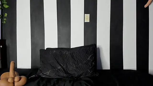 Snapshot of arii_barthon chatting on 06/07/26, 10:13 arii barthon online show from 06/07/26, 10:13