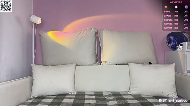 Snapshot of Ameliia_castro chatting on 02/20/26, 05:26 Ameliia castro online show from 02/20/26, 05:26