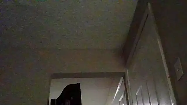 Snapshot of razzynolight chatting on 11/08/25, 08:03 razzynolight online show from 11/08/25, 08:03