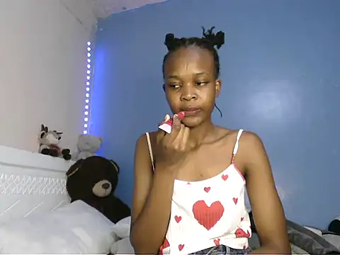 Snapshot of cyberbunnie chatting on 11/23/25, 10:09 cyberbunnie online show from 11/23/25, 10:09