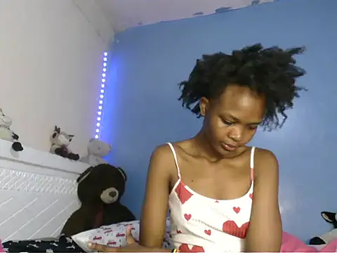 Snapshot of cyberbunnie chatting on 02/12/26, 06:36 cyberbunnie online show from 02/12/26, 06:36