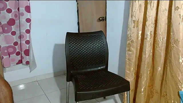 Muscle Brown10 online show from 12/10/24, 09:23