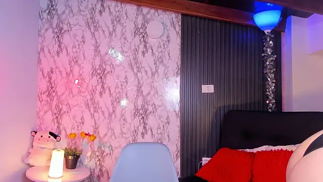 Snapshot of chloe_blue chatting on 01/31/25, 11:46 chloe blue online show from 01/31/25, 11:46