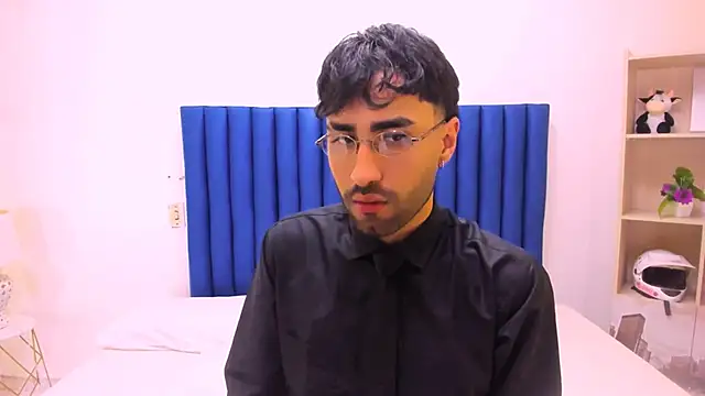 MilanZaire online show from 11/28/25, 11:29