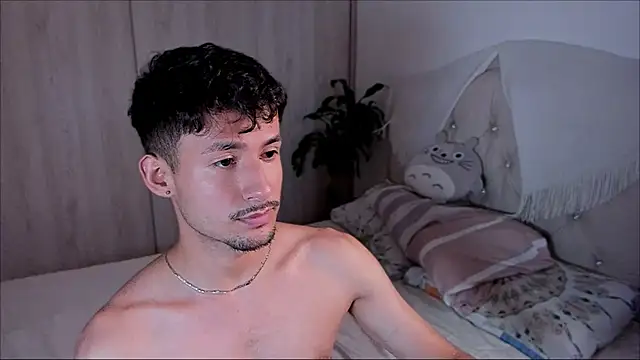 dimitri targaryen online show from 10/01/25, 04:46