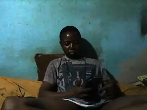 Snapshot of little__joy chatting on 02/18/25, 06:04 little joy online show from 02/18/25, 06:04