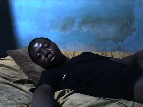 Snapshot of little__joy chatting on 03/14/25, 12:43 little joy online show from 03/14/25, 12:43