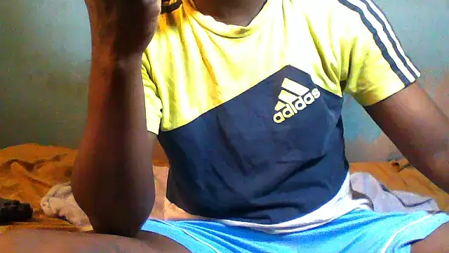 Snapshot of little__joy chatting on 02/03/26, 02:11 little joy online show from 02/03/26, 02:11