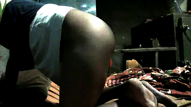 Snapshot of little__joy chatting on 02/15/26, 01:13 little joy online show from 02/15/26, 01:13