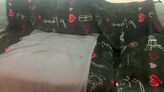 Snapshot of devote_schlampe00 chatting on 09/28/25, 12:16 devote schlampe00 online show from 09/28/25, 12:16