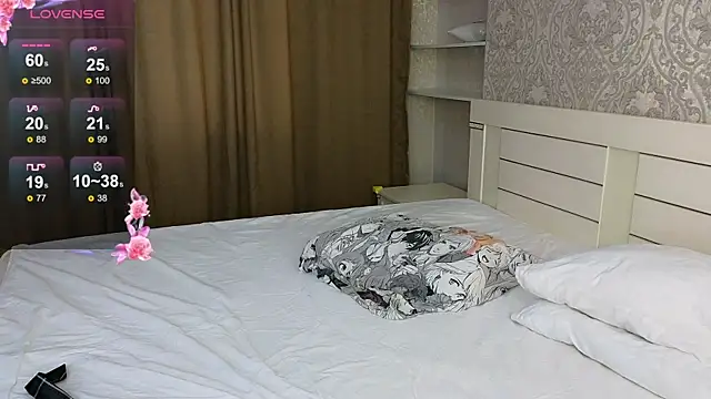 Diana Moon  online show from 05/13/26, 01:47