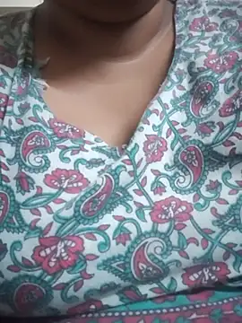 Snapshot of Krishporn chatting on 11/04/25, 09:52 Krishporn online show from 11/04/25, 09:52