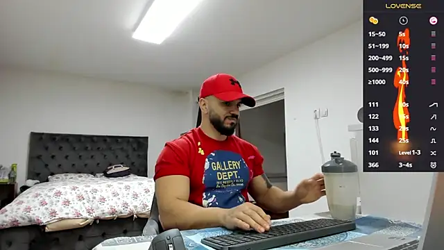 Snapshot of supermanboy94 chatting on 02/11/26, 07:02 supermanboy94 online show from 02/11/26, 07:02