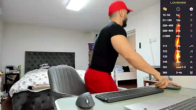 Snapshot of supermanboy94 chatting on 02/12/26, 07:03 supermanboy94 online show from 02/12/26, 07:03