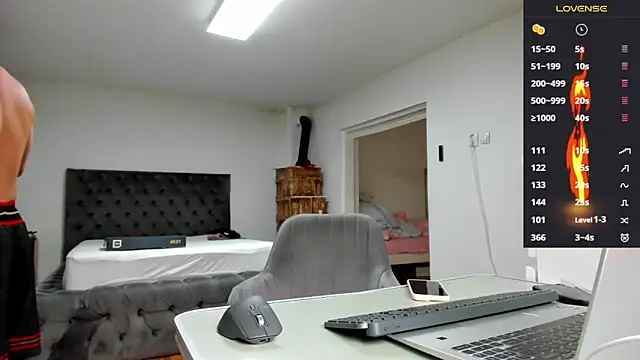 supermanboy94 online show from 05/08/26, 05:57