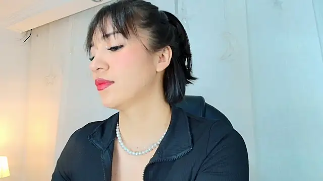 lina bedoya  online show from 06/05/26, 11:38