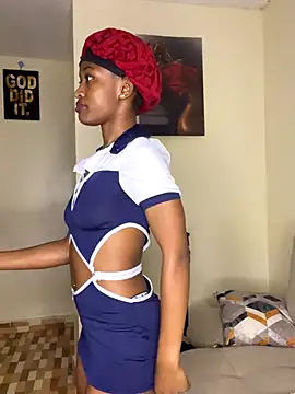 Snapshot of Shanniva chatting on 10/07/25, 01:36 Shanniva online show from 10/07/25, 01:36