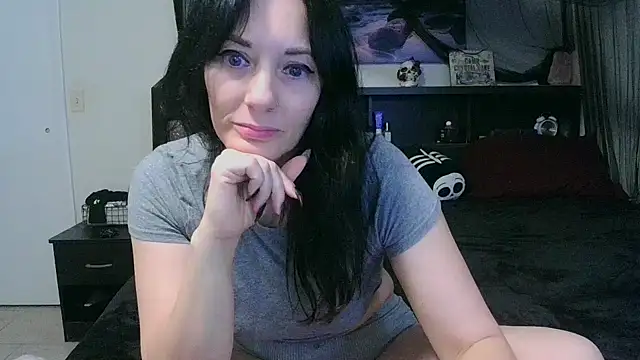 CrystalLakeXO online show from 04/26/26, 05:16