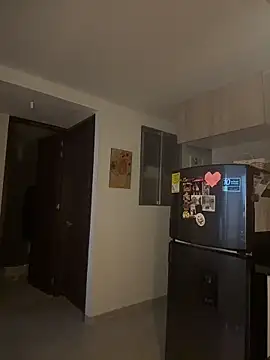 Snapshot of SaraParisi chatting on 12/04/25, 10:40 SaraParisi online show from 12/04/25, 10:40