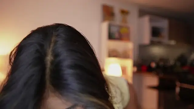 Snapshot of SaraParisi chatting on 02/05/26, 11:42 SaraParisi online show from 02/05/26, 11:42