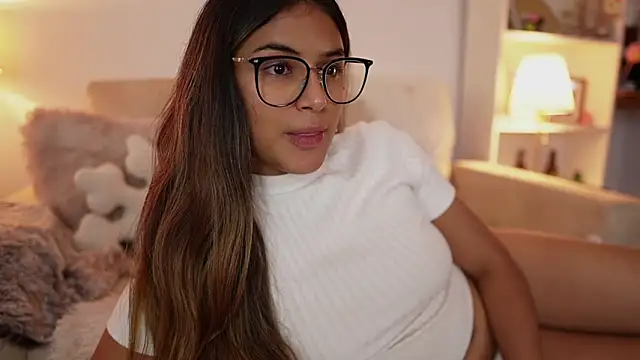 Snapshot of SaraParisi chatting on 02/08/26, 12:25 SaraParisi online show from 02/08/26, 12:25