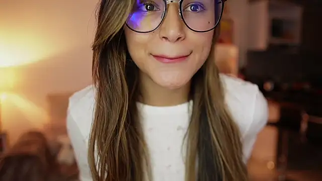 Snapshot of SaraParisi chatting on 02/10/26, 11:42 SaraParisi online show from 02/10/26, 11:42