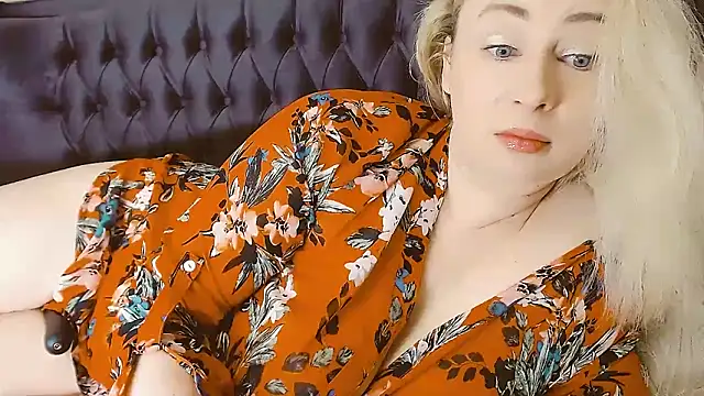 Snapshot of Olesya chatting on 02/20/26, 12:51 Olesya online show from 02/20/26, 12:51