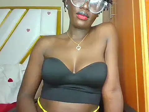 Snapshot of cutesmiling chatting on 01/14/25, 06:13 cutesmiling online show from 01/14/25, 06:13
