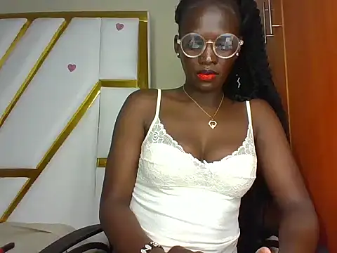 Snapshot of cutesmiling chatting on 01/23/25, 05:13 cutesmiling online show from 01/23/25, 05:13
