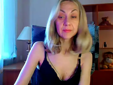 Snapshot of Tanya6547 chatting on 06/14/26, 10:39 Tanya6547 online show from 06/14/26, 10:39