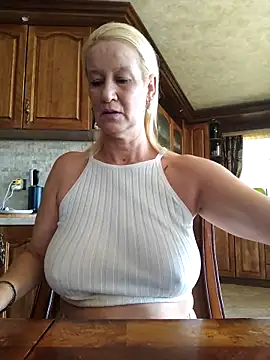 Lotus-blume1 online show from 09/18/25, 08:16