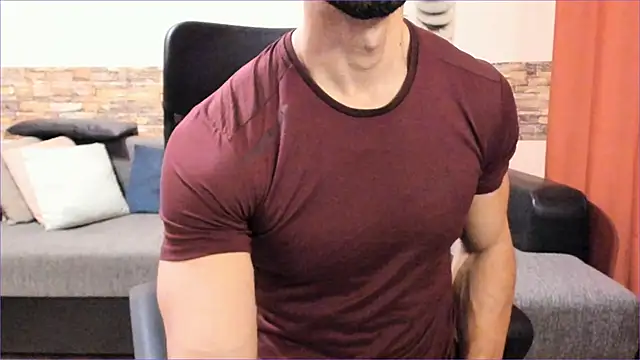 HotHunkTrainer online show from 11/22/25, 07:40