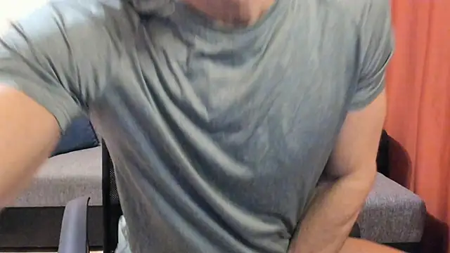 HotHunkTrainer online show from 12/01/25, 09:14