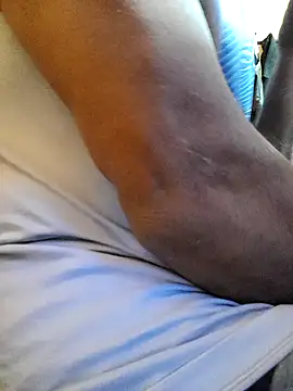 Snapshot of model_yesx chatting on 12/22/24, 10:38 model yesx online show from 12/22/24, 10:38