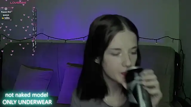 Snapshot of Miya_Dream_UKR chatting on 12/18/24, 10:02 Miya Dream UKR online show from 12/18/24, 10:02